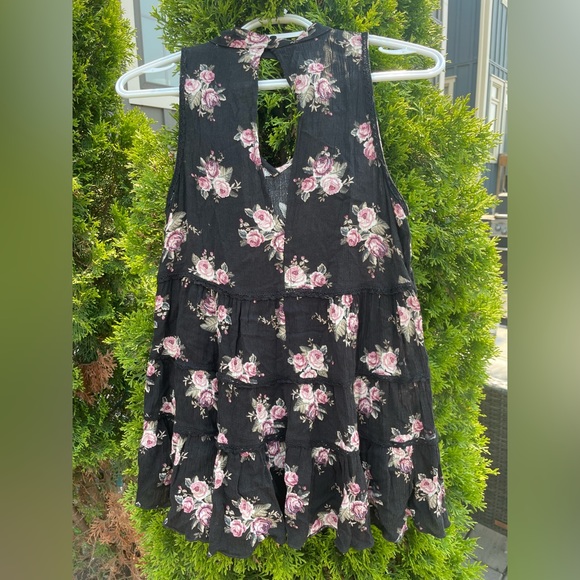 Floral cut out summer top - Picture 5 of 6